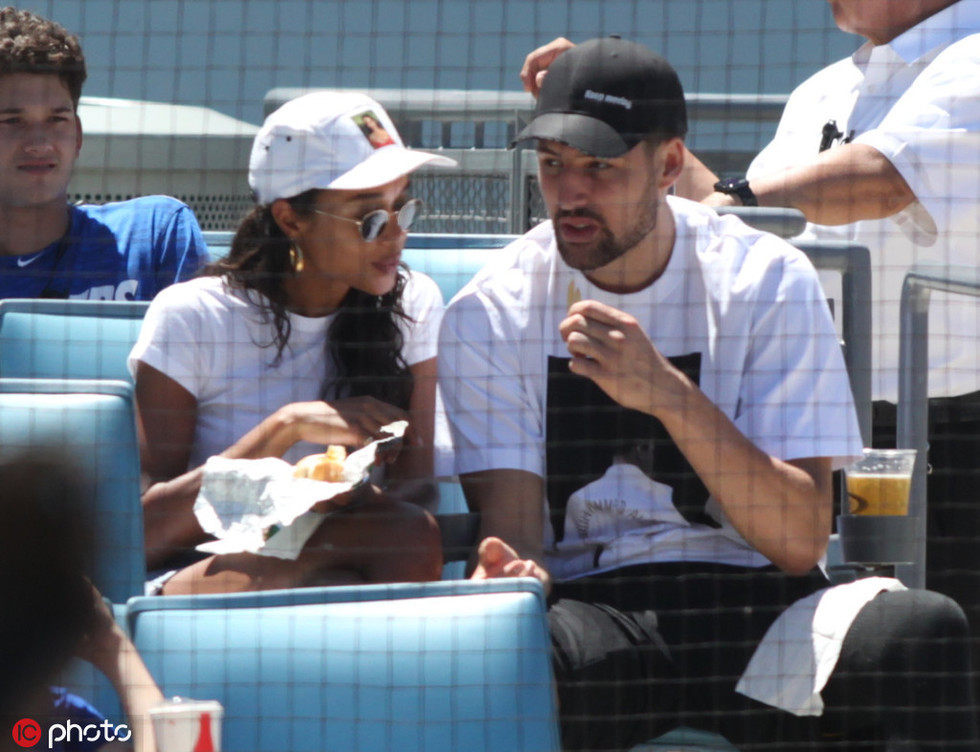 早日归来!欧文已在纽约成功接受左膝十字韧带修复手术