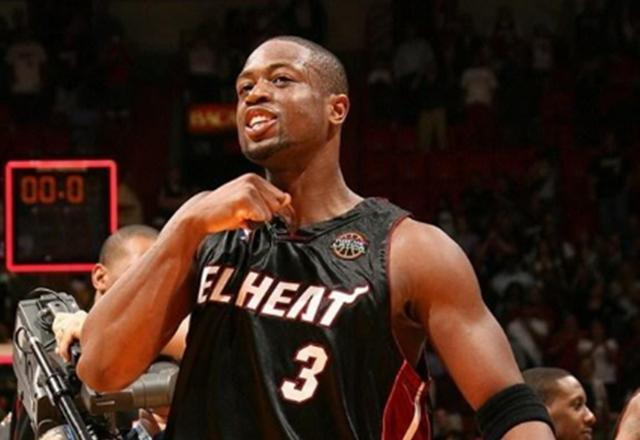 胡利安在鲁杰里、亚历克斯·巴埃纳和这位阿根廷球员完成精彩团队配合后起脚打门，皮球偏出球门。 来源：马竞官方推特