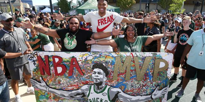 欧冠本周最佳阵容：凯恩领衔，多纳鲁马在列