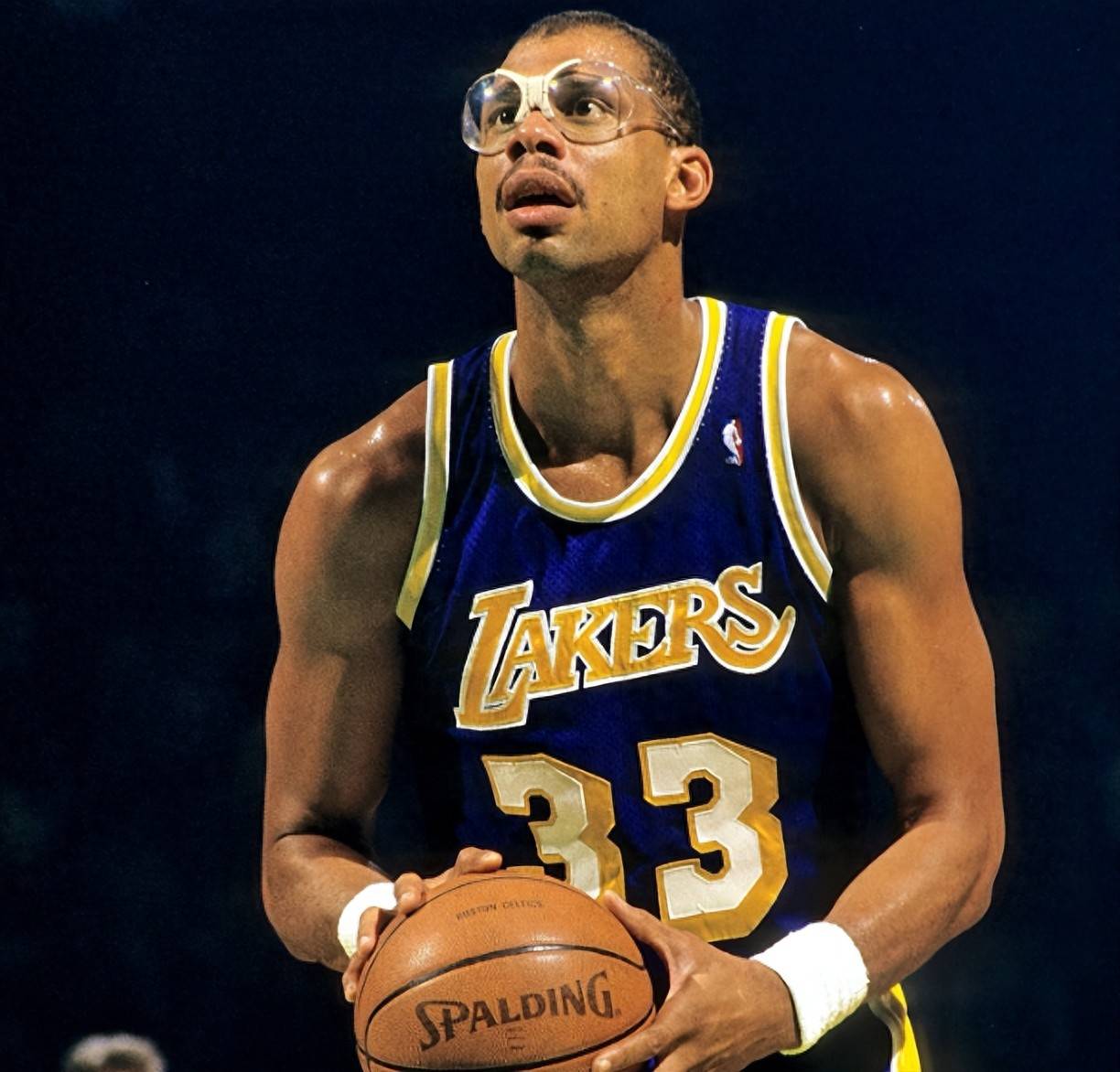 比9800X3D更强还便宜！锐龙7 9850X3D定价曝光