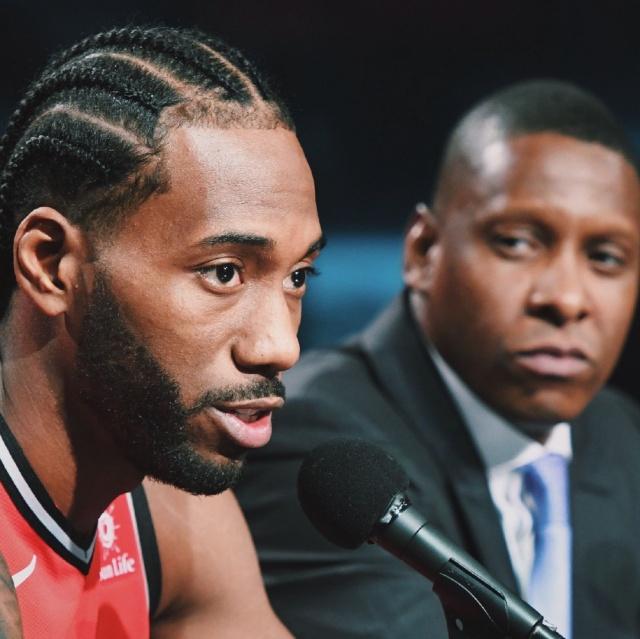 日本队以2-0击败加纳队，堂安律远射破门，阿布受伤离场，日本队近10场全胜，展现强大实力。